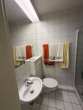 Gäste WC mit Dusche - 