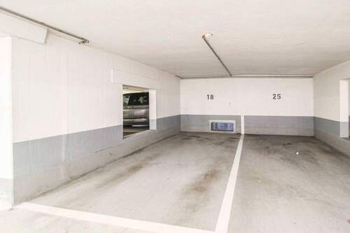Garagenstellplatz - 