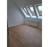 frisch renovierte, helle 2Zim.-Whg. mit offener Küche und Loggia in gepflegter Gegend - Schwerin Friedrichsthal