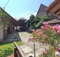 1-2 FH mit 2 Ökonomiegebäuden, 2 Gar. & 2 Gärten - Efringen-Kirchen Blansingen