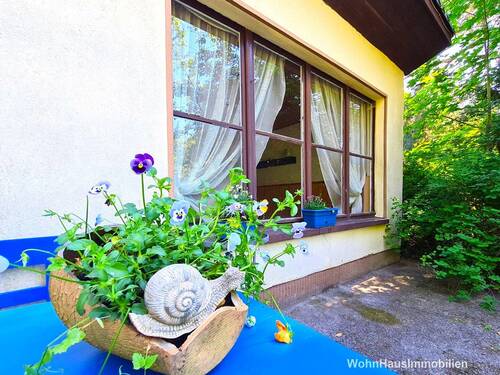 Gartenhaus in Massivbauweise - Grundstück in schöner Lage, 2. Reihe, vermessen - Bauträgerfrei