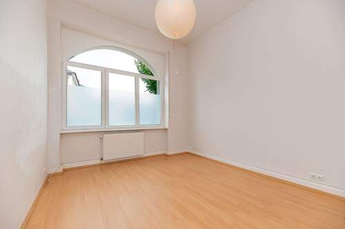 Große Fenster! - Büro zum Kaufen in Darmstadt