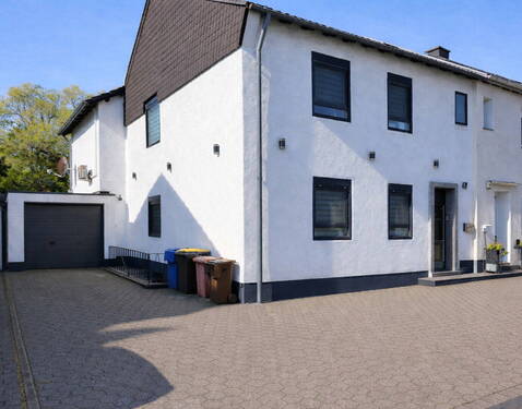 Bild 2 - 7 Zimmer Doppelhaushälfte zum Kaufen in Krefeld