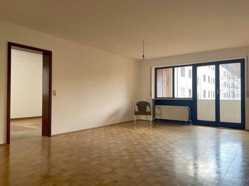 Wohnzimmer Blick Elernzimmer.jpg - 
