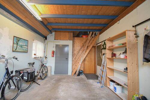 Garage - 
