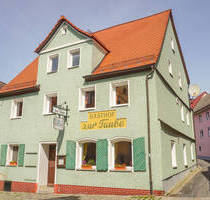 Gasthaus sucht neuen Besitzer - Gastronomie im EG, Wohnraum im OG und DG in Gräfenberg