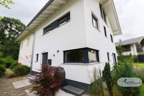 Hauseingang - 4 Zimmer Doppelhaushälfte in Rott am Inn