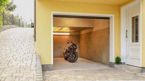 Blick in die Garage - 
