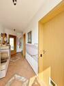 Flur - 4 Zimmer Reihenendhaus in Stuhr
