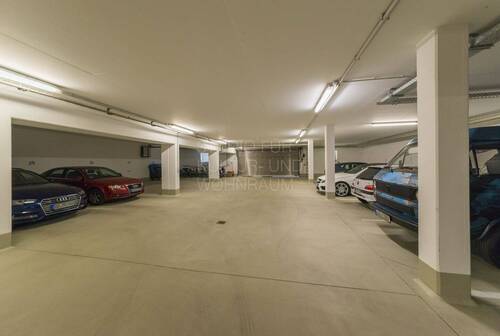 Garage 50,00 STG Stellplatz zzgl. MwSt. - 