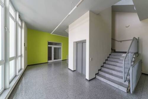 Hausflur - Büro zur Miete in Dresden