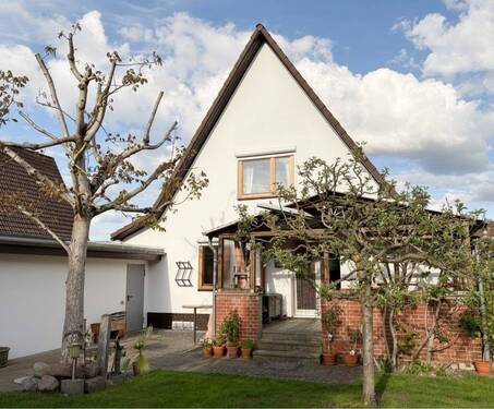 Titelbild - 6 Zimmer Einfamilienhaus zum Kaufen in Celle