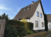 Straßenansicht - 6 Zimmer Einfamilienhaus in Celle