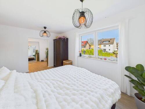 Schlafzimmer mit Ankleide - 