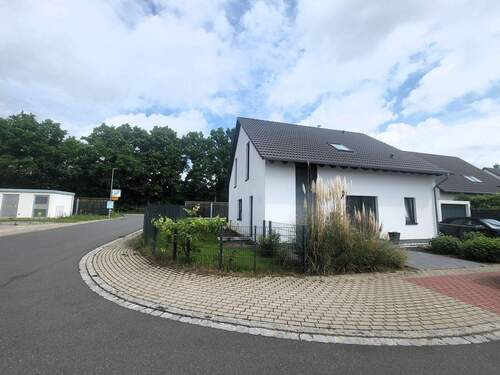 Bild 4.jpg - Neuwertiges und sehr gepflegtes freistehendes Einfamilienhaus in ruhiger Lage zu verkaufen (VHB)