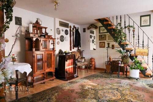 Eingangsbereich mit Treppe - 