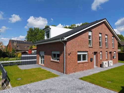 Außenansicht - 5 Zimmer Doppelhaushälfte zum Kaufen in Aurich