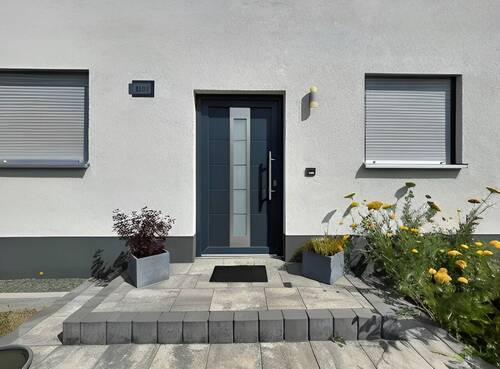 Haus-Eingang - 5 Zimmer Doppelhaushälfte zum Kaufen in Erfurt