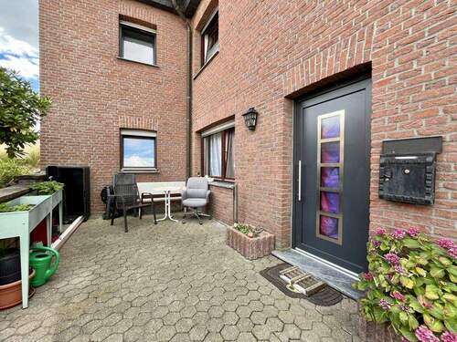 Hauseingang/Terrasse ELW - 