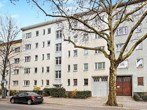 Frontansicht Gebäude - 