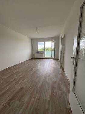 Muster Wohnzimmer - Etagenwohnung mit 54,80 m² in Bitterfeld-Wolfen zur Miete