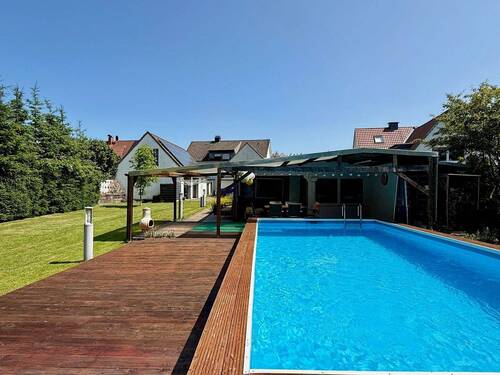 Haus mit Pool Fröndenberg-Ardey - Fröndenberg-Ardey: Ein Zuhause zum Verlieben - Mit Pool und Garten als Relaxzone!