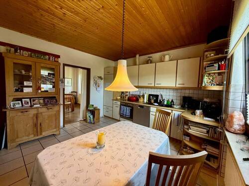 Erdgeschoss: Große Wohnküche - 