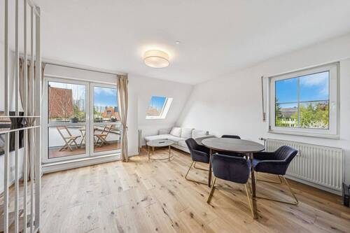Wohnzimmer - 3 Zimmer Etagenwohnung zum Kaufen in Berlin