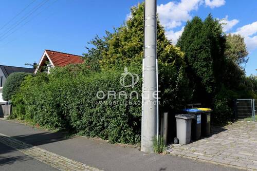 Rechte Seite - Grundstück zum Kaufen in Leipzig - Lindenthal