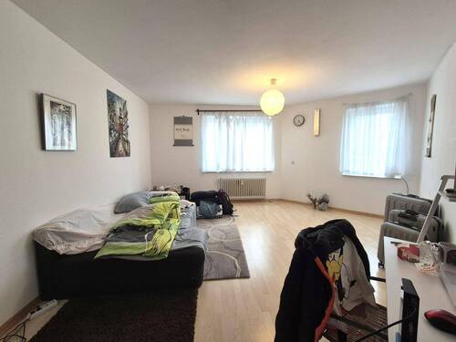 Wohnzimmer (Ist) - 2 Zimmer Etagenwohnung zum Kaufen in Düsseldorf