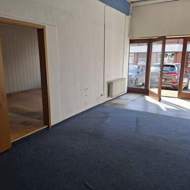 Zum Nebenraum/Büro - Gewerbeobjekt (Büro, Produktion, Verkauf) in Mölln