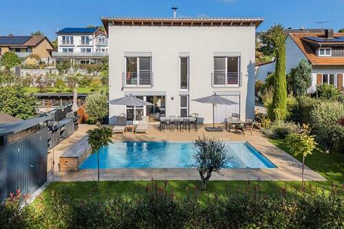 Garten - Willkommen in Ihrem Paradies! Tolles Einfamilienhaus in Singen-Hausen