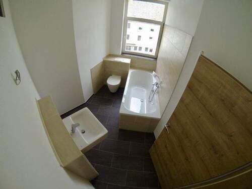 Bad - ° Stadlerstr. ! 4 Zimmer in Uninähe, und Zentrumsnähe °