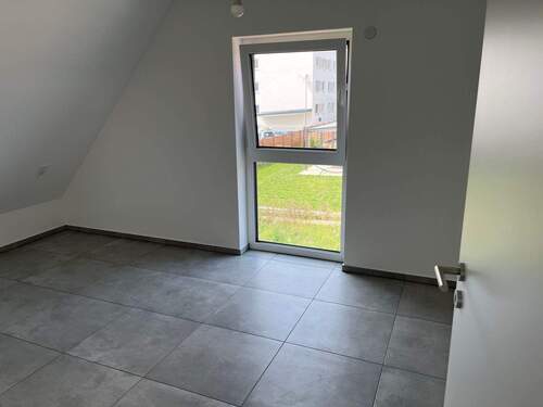 Zimmer 2 - 