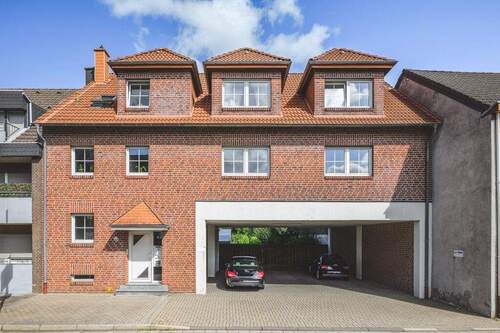 Frontansicht - 6 Zimmer Mehrfamilienhaus, Wohnhaus zum Kaufen in Alsdorf