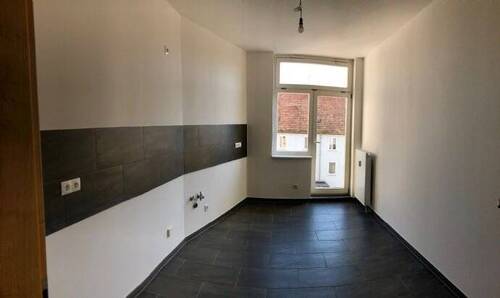 Küche mit Zugang Balkon - 