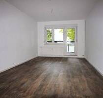 3 Räume mit Balkon zentral im Süden von Halle. - Halle (Saale) Südstadt