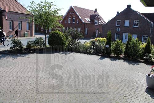 Parkfläche vorne - 