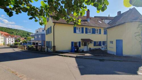 Hausrückseite / Zugang ELW - 8 Zimmer Einfamilienhaus in Kandern