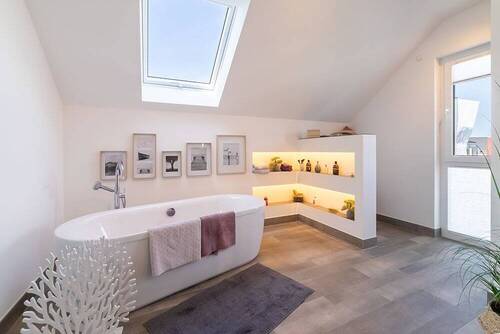 Geräumiges Badezimmer - 