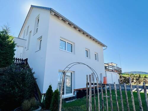 Haus - Modernes Einfamilienhaus in Waldmünchen - großzügig, familienfreundlich & energieeffizient