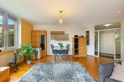 Wohnzimmer - Etagenwohnung mit 78,90 m² in Düsseldorf zum Kaufen