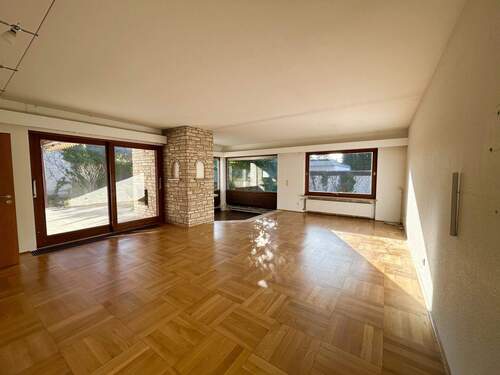 Wohnraum mit Kaminecke - 