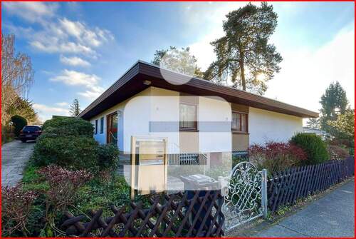 Bungalow - Großzügiger Bungalow mit vielseitigem Untergeschoss in Uttenreuth