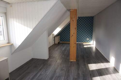 Wohnzimmer Dachgeschoss.JPG - 