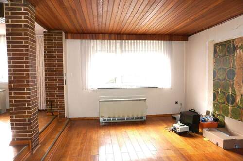 Wohnzimmer EG.JPG - 1 Zimmer Mehrfamilienhaus, Wohnhaus in Bad Emstal