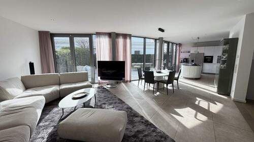 Bild 2 - 5 Zimmer Etagenwohnung zur Miete in Essen