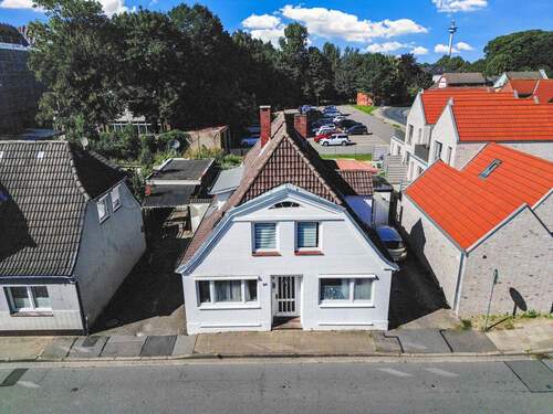 Aussenaufnahme - 7 Zimmer Mehrfamilienhaus, Wohnhaus in Heide