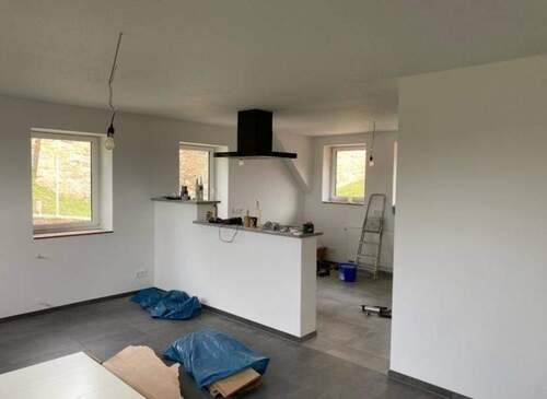 Blick vom Wohnzimmer zur Küche.jpg - 2 Zimmer Etagenwohnung zum Kaufen in Fritzlar