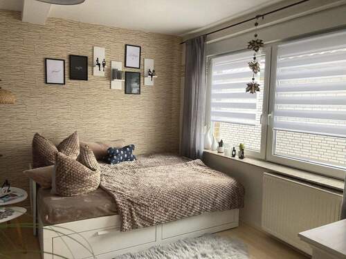 Schlafzimmer-EG - Einfamilienhaus mit 300,00 m&sup2; in Sangerhausen zum Kaufen